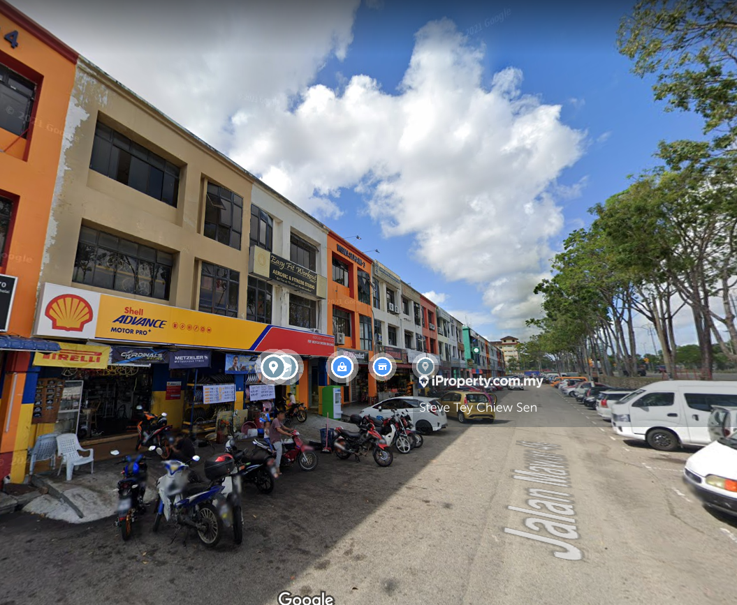 Taman mawar Three storey Shop Facing Main Road for Sale