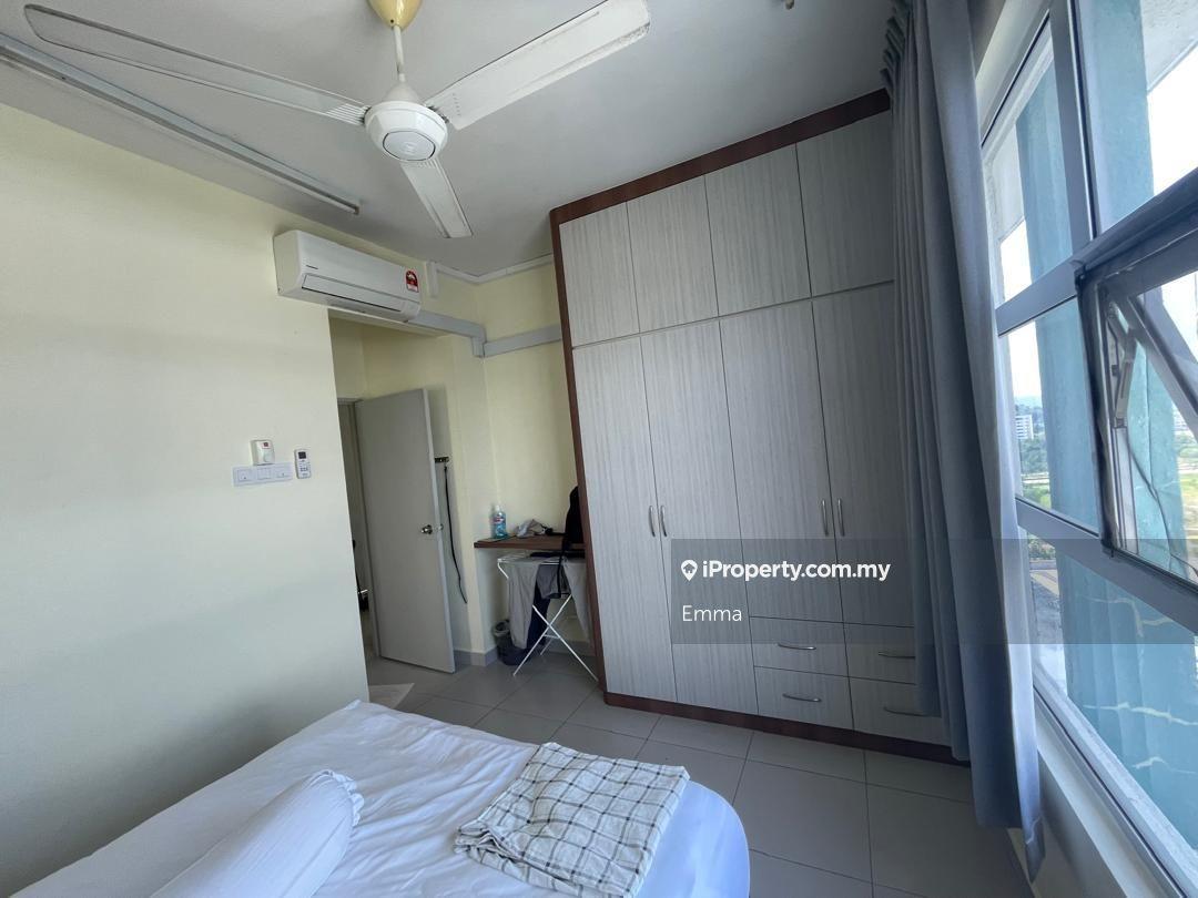 Domain 3, Cyberjaya, 2 bed unit for Hot Sale 250k only