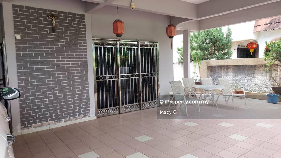 Semi-D house for Sale