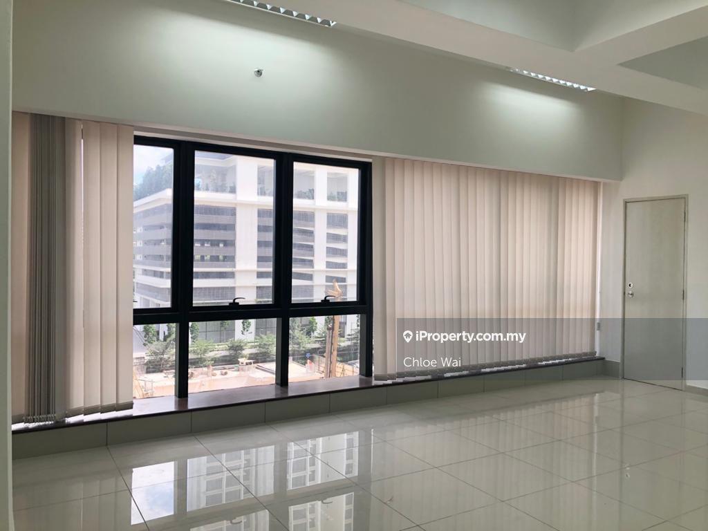 2 Window Aurora Sovo Office