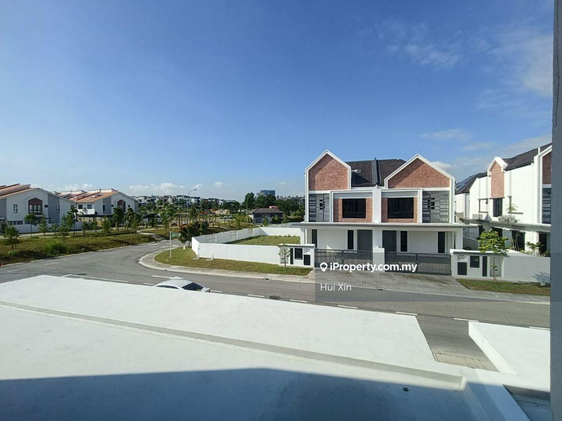 Setia Utama Brand New Lake View Corner Semi D