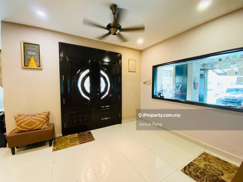 3 Storey Semi d