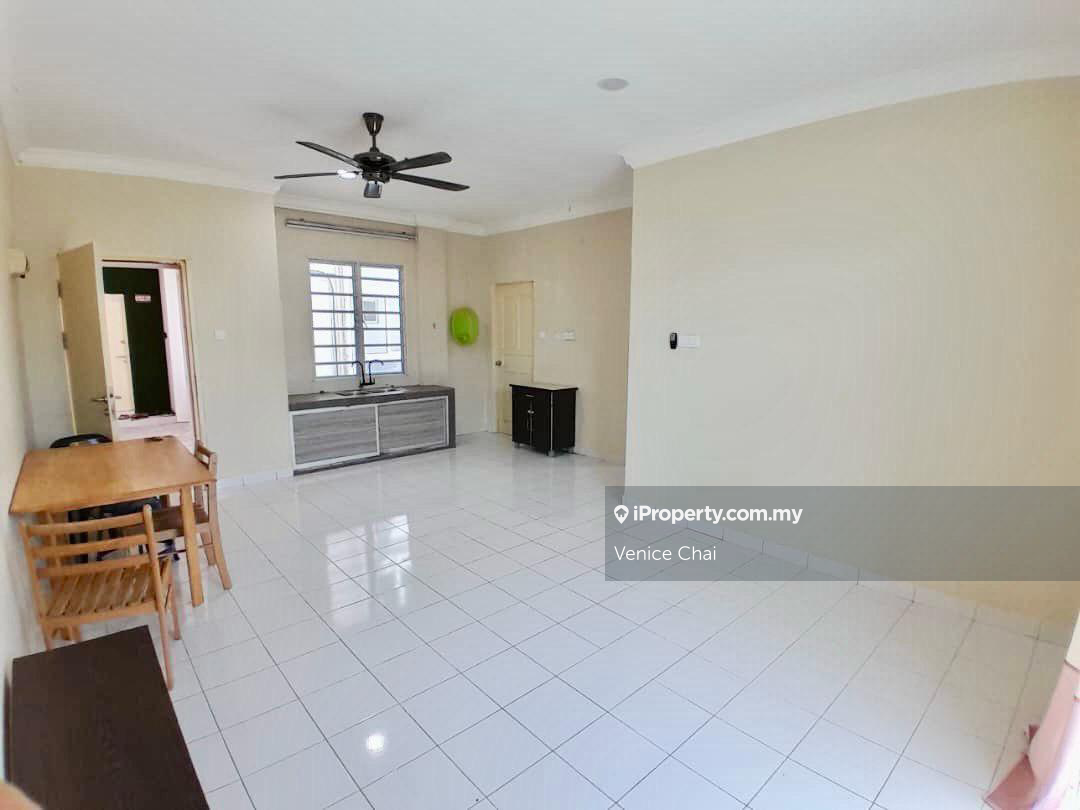 3-Beds Apartment For Rent in Miri