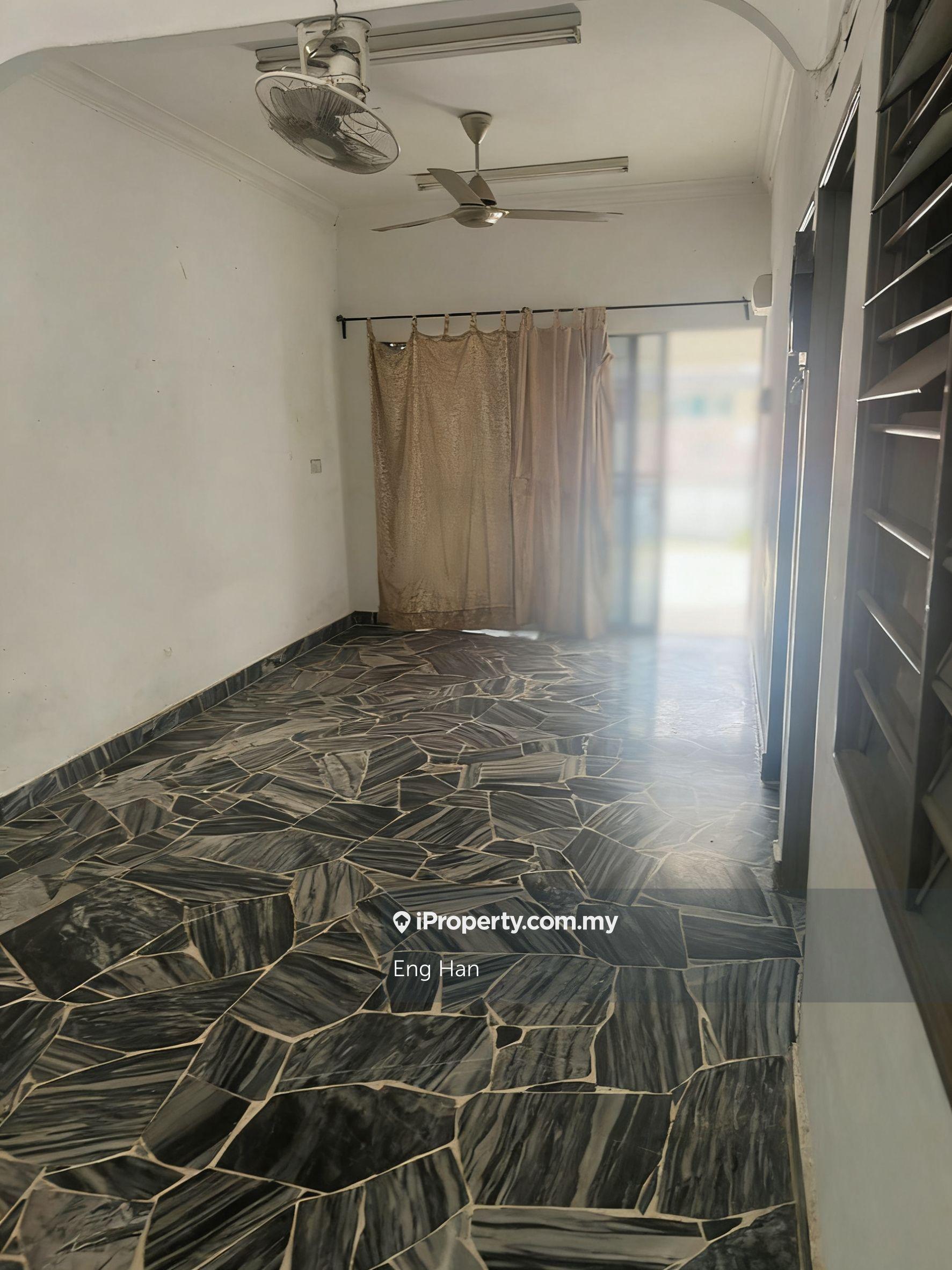 Pjs 10, Taman Dato Hormat Single Storey Terrace House for Sale