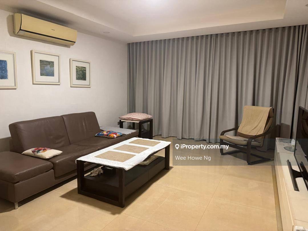 Middle Floor . Renovated Unit . Golf View