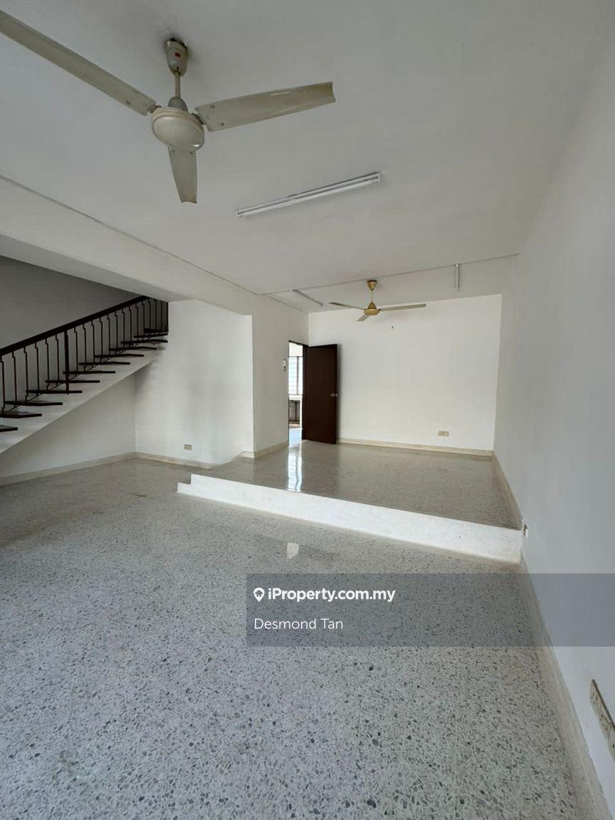 Basic Well Kept Condition Terrace Near Playground 