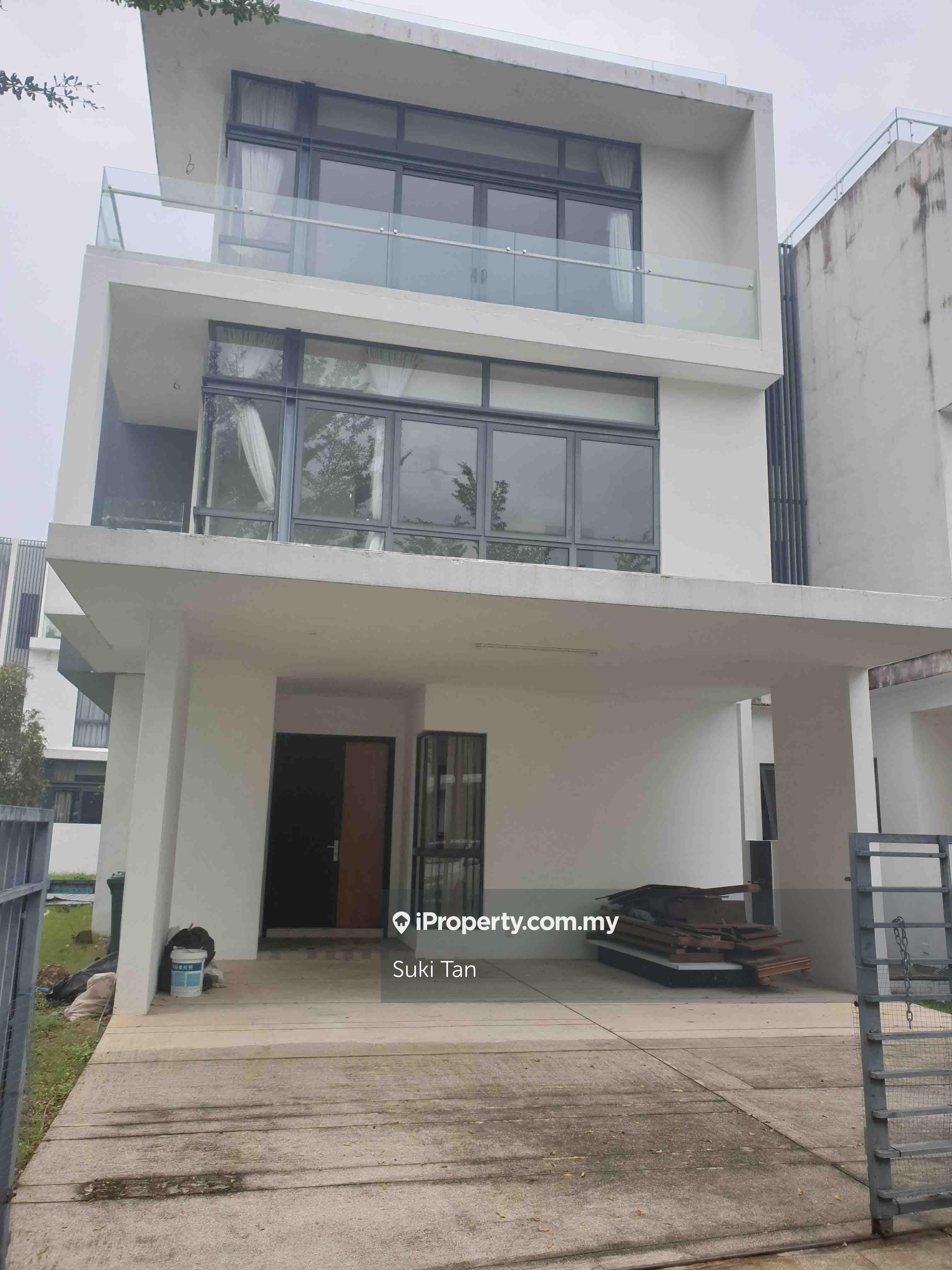 Rare Value Buy: Semi-Detached Home in Lake Fields Grove, Sungai Besi