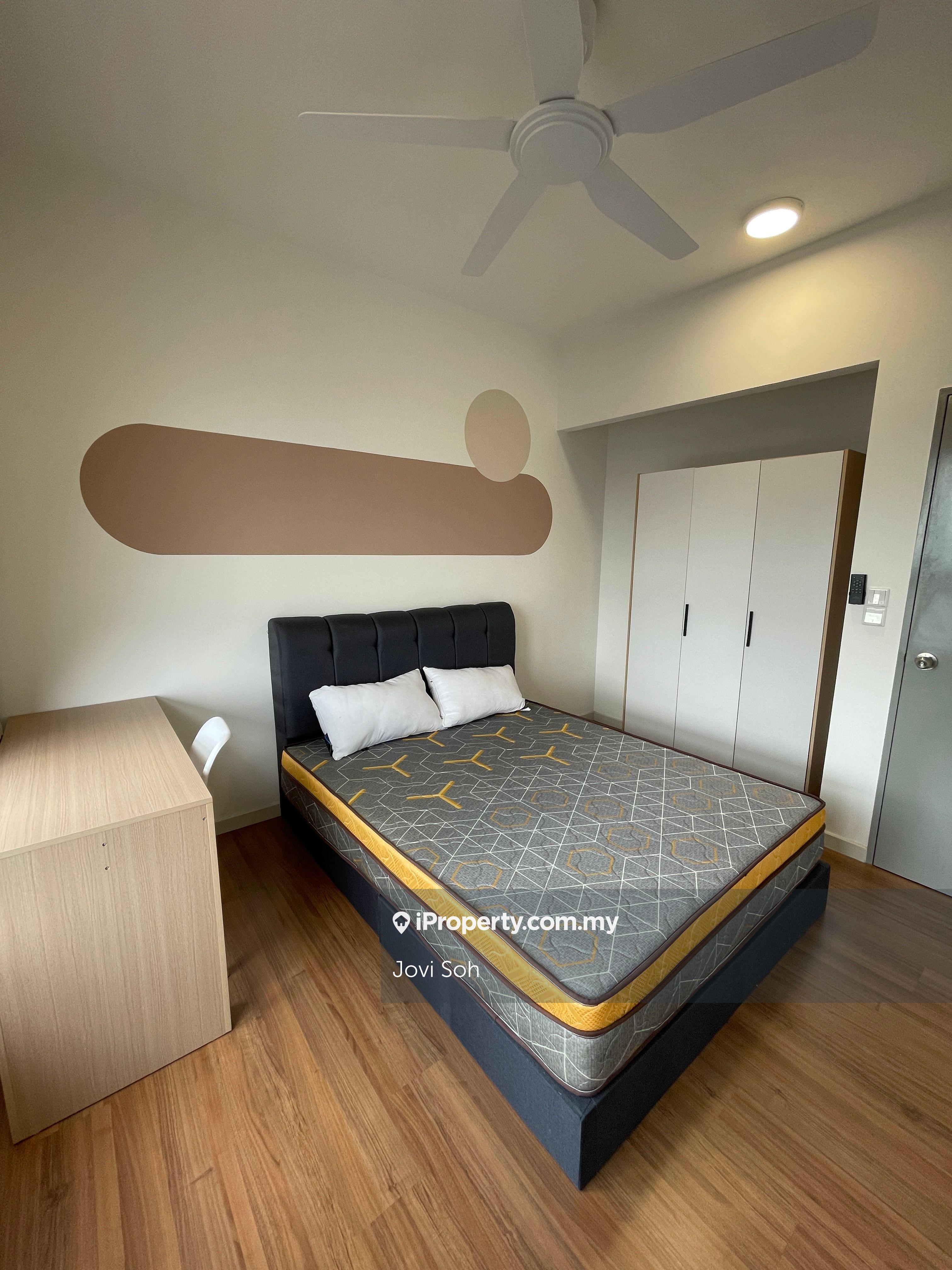 M Vertica Room For Rent