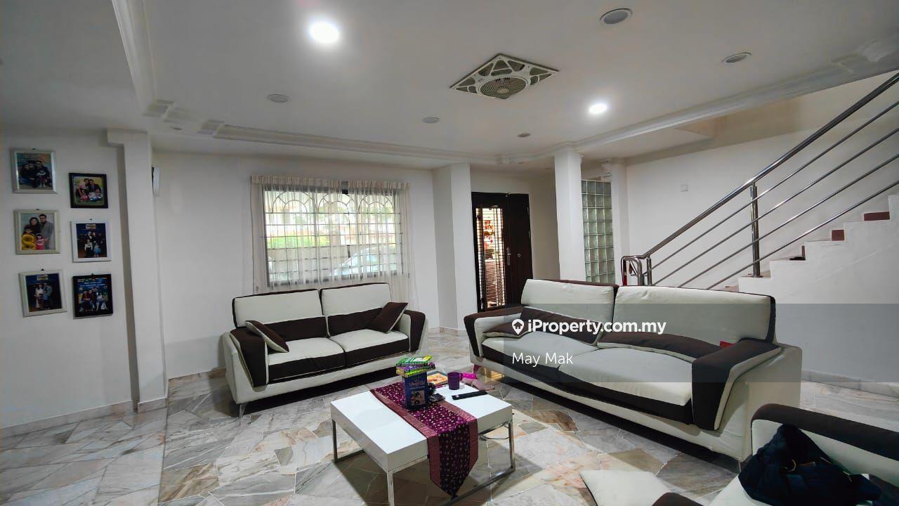 Freehold Corner Renovated Extended Cheng Melaka for Sale