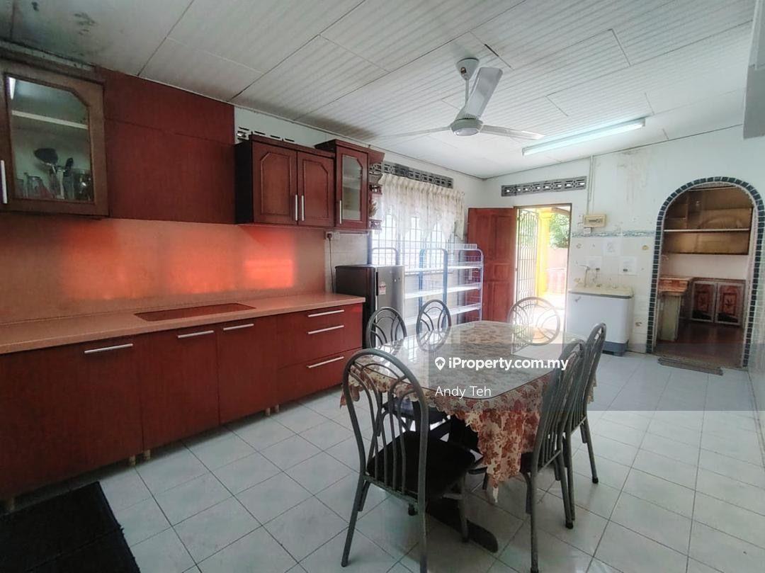 Taman Berlian Single Storey Semi D House For Sale
