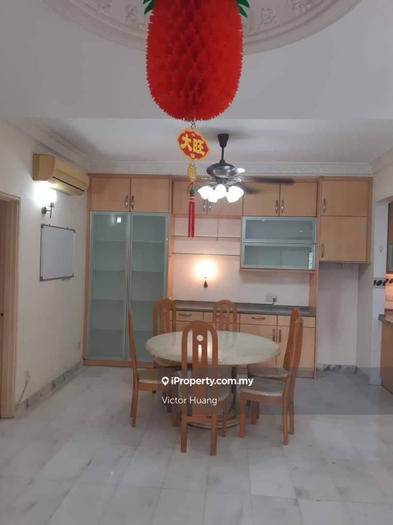 Renovated Condo for Sale at Maxwell Tower, Gasing Heights, PJ