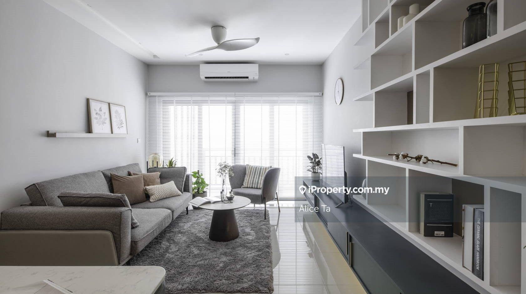 Freehold, Ready Move In, Free furnished, Walk to Mall & Uni, 0% Dp