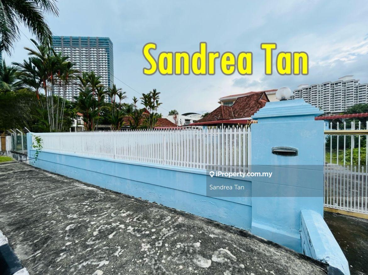 Bungalow Land at Pantai Molek, Tanjung Tokong - Suitable for Rebuilt
