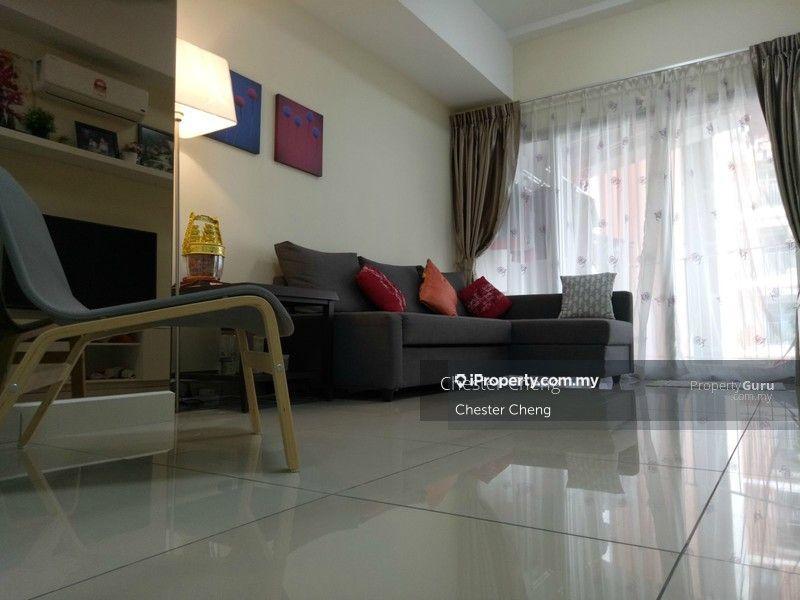 Condo with 4 Car Parks!
