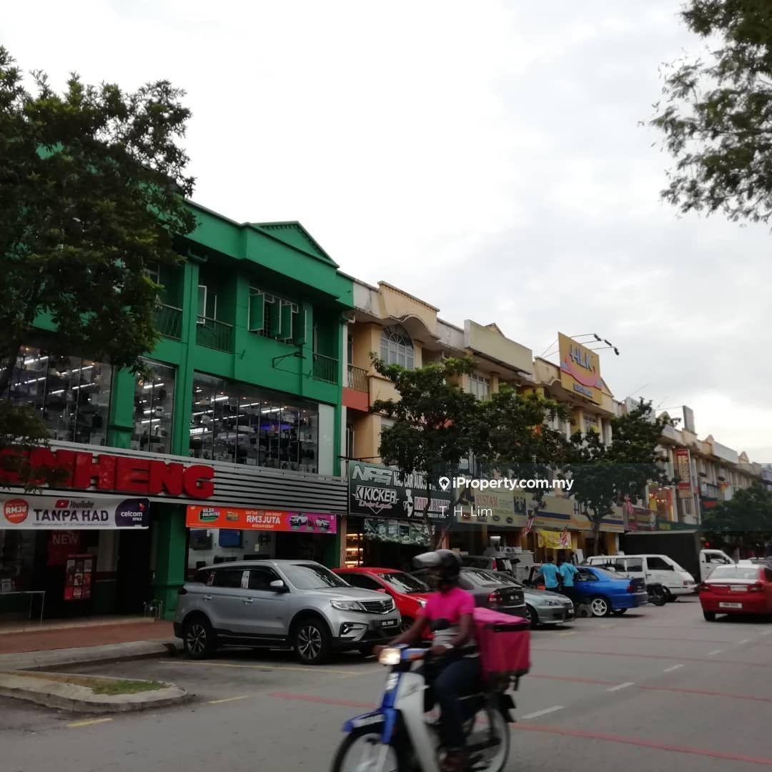 Shah Alam seksyen 23 facing main road 3 storey shop near aeon big