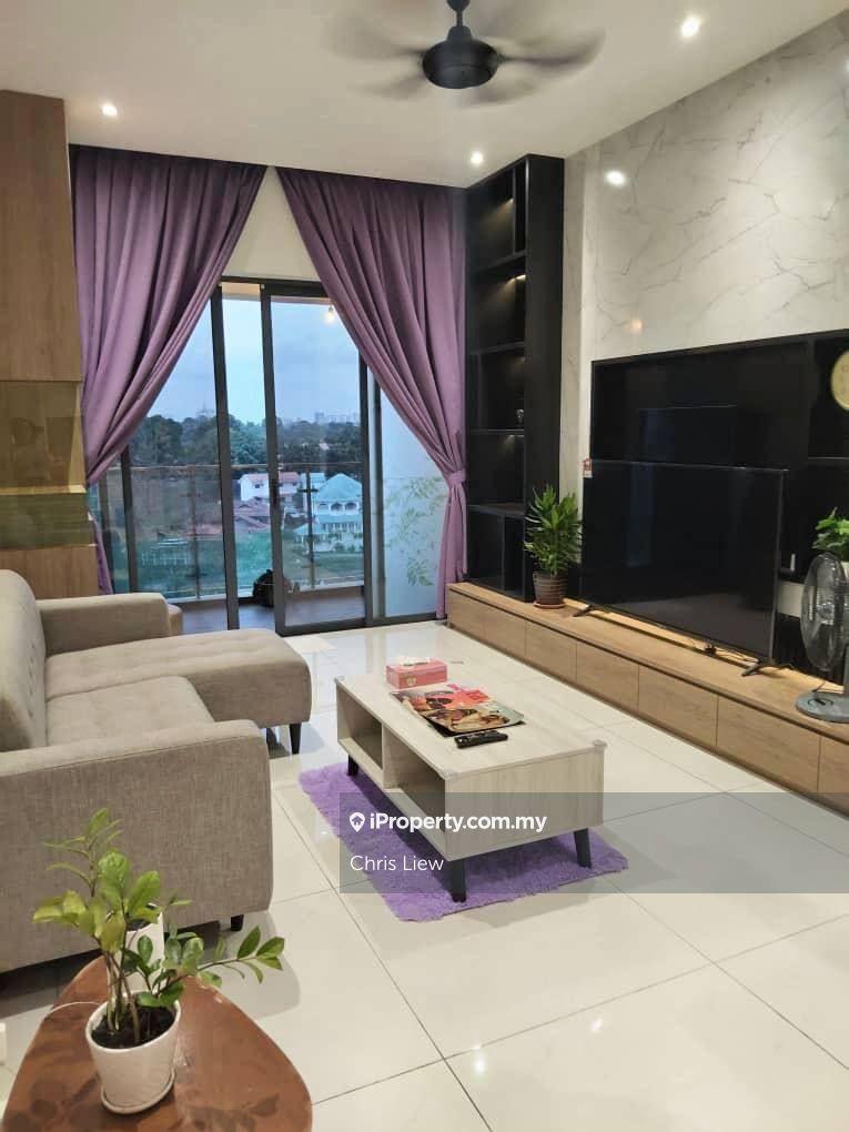 Subsale Unit - Amberside Danga Bay renovated nice unit, 2 parking lots