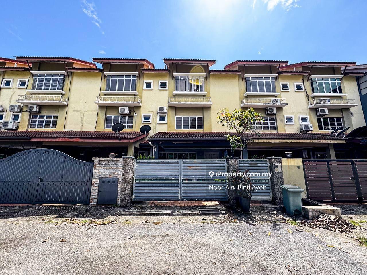 Facing Open Taman Kosas Ampang 2.5 Storey Terrace House 