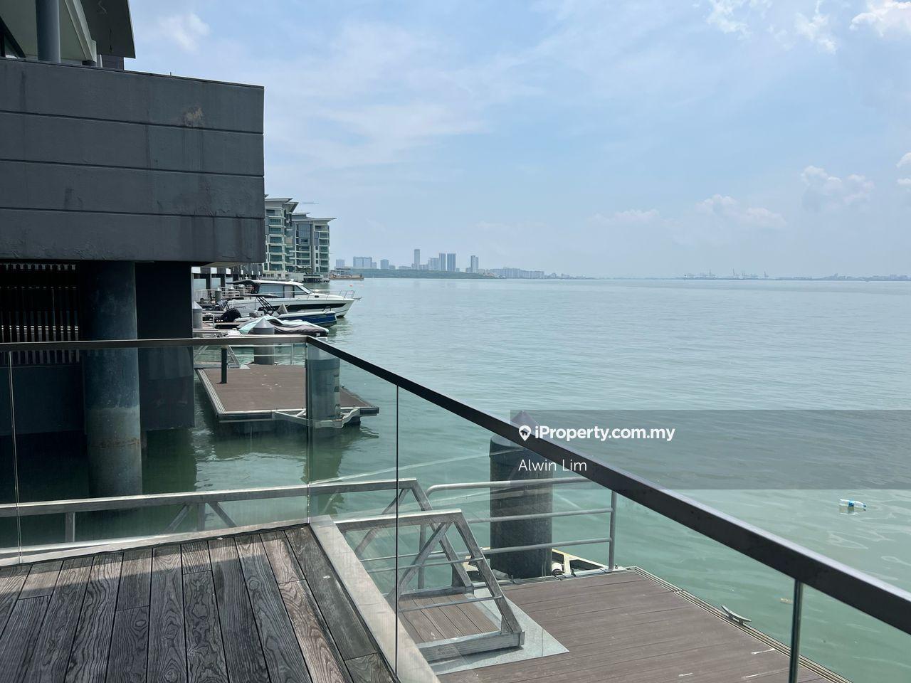 The Light Collection 4 Rare Watervilla Bungalow House For Sale