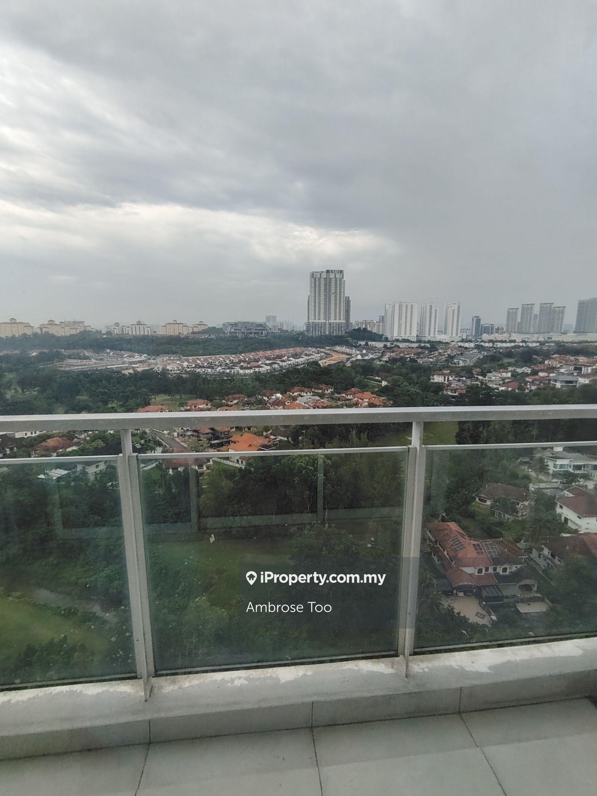 Facing kinrara golf course 1529sqft 3room3bath2car This is Notbumi lot