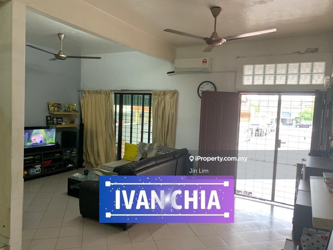 2 Storey Terrace @ Concrete floor