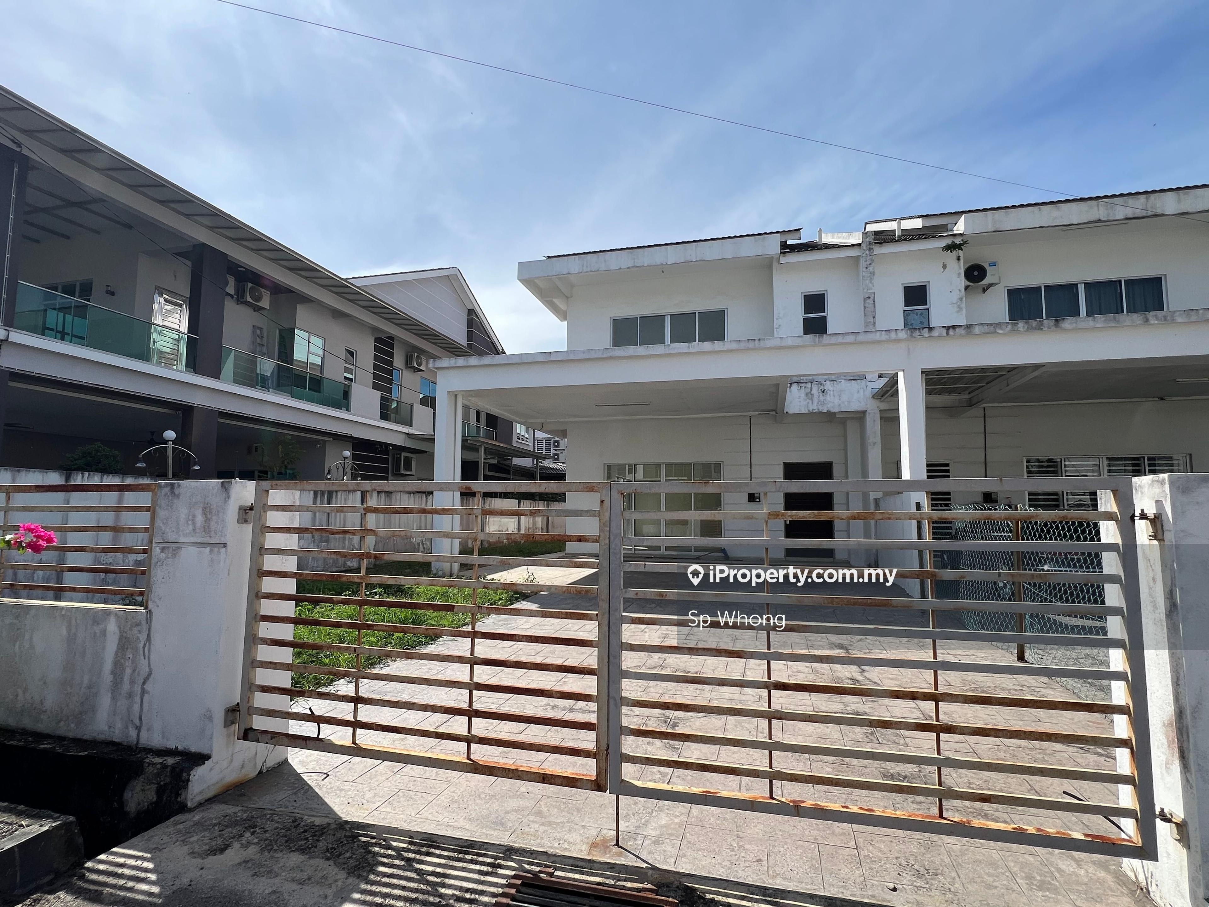 Big piece of land, good sun light, house is big & spacious