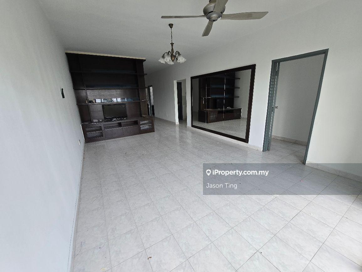 Bistari Impian Apartment@ Larkin Partial Furniture For Rent 