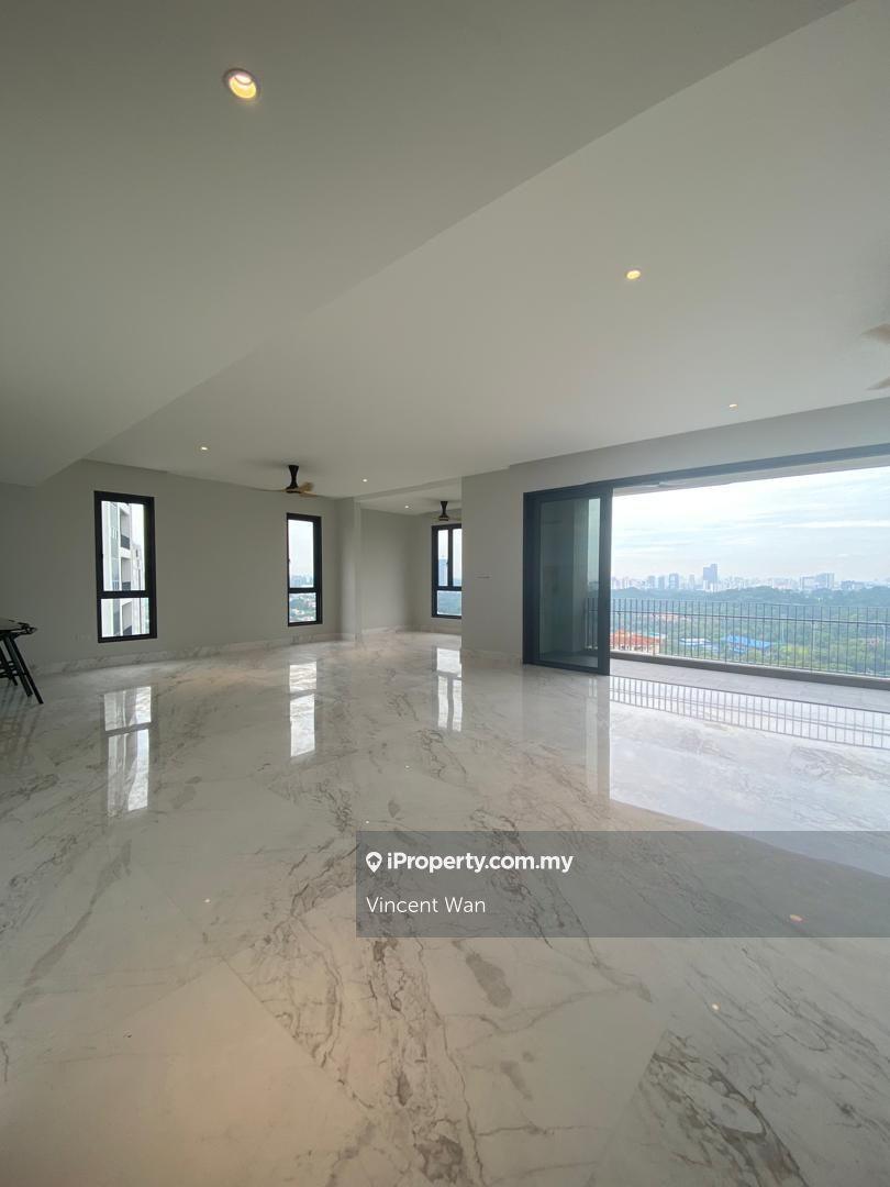 Luxury Renovated Unit with Private Lift in Prime Location
