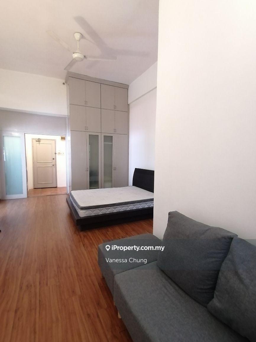 Spacious and bright Studio Unit for Sale