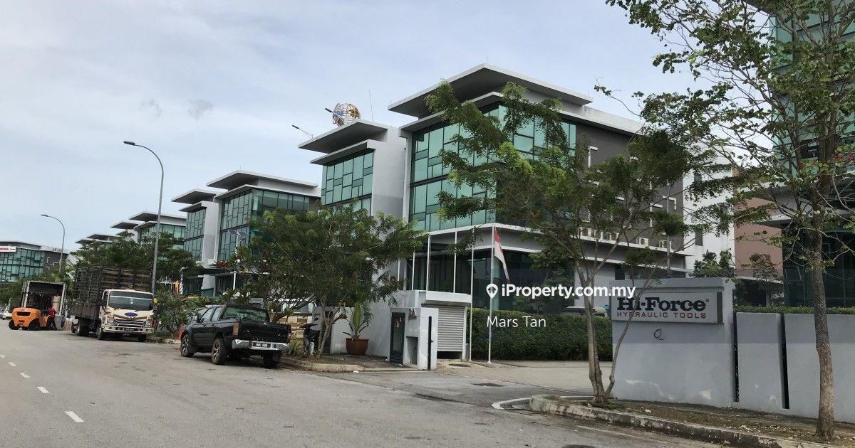 Private Lift / Renovated ( 3 Storey Factory ) Nouvelle Industrial Park