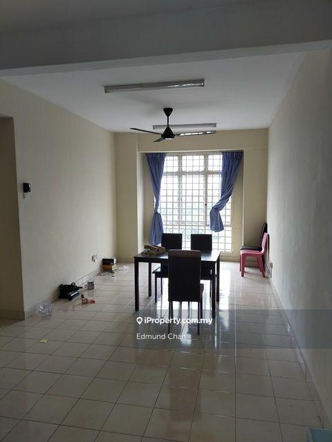Seri Atria corner apartment Subang Bestati Shah Alam Partly furnish