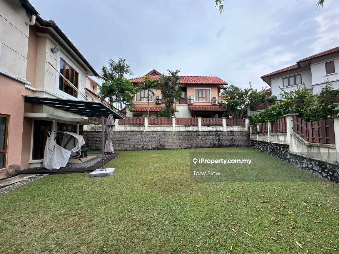Spacious Build Up  & 10ksqft land  2 storey Bungalow for sale