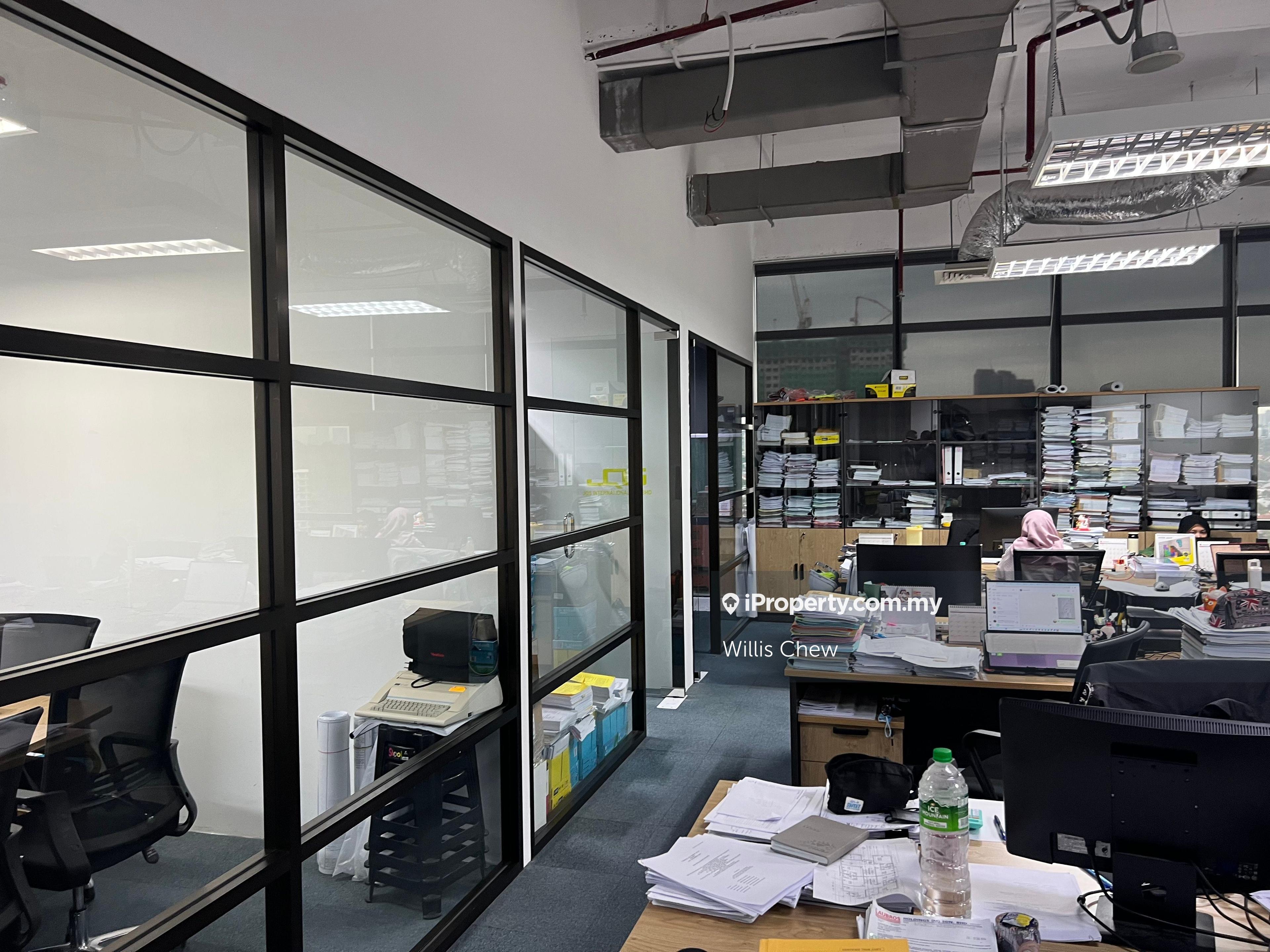 Fully fitted office for rent