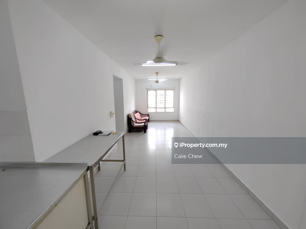 Seri Intan, Setia Alam Apartment basic unit for sale