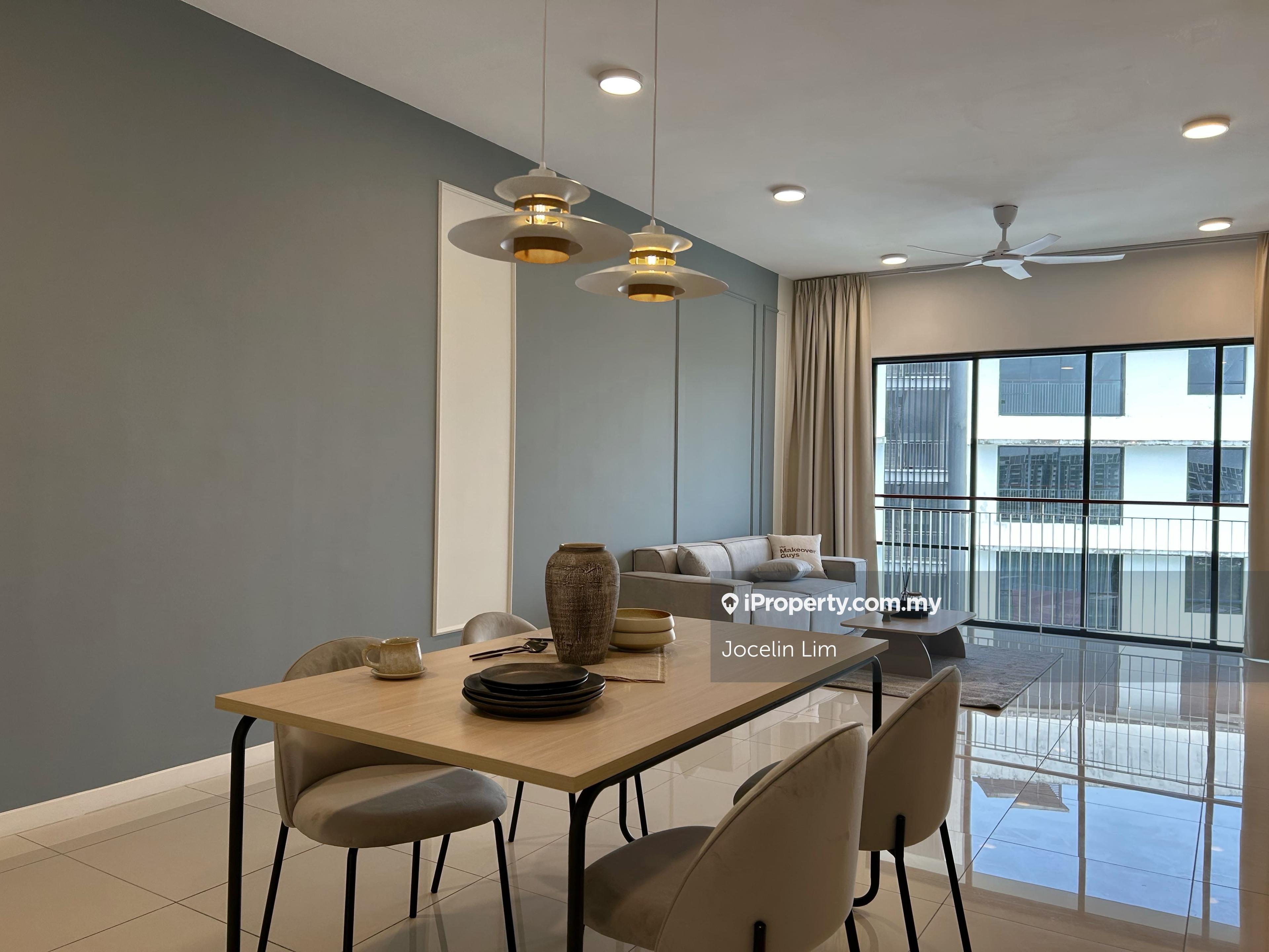 Cozy designer furniture & fitting, ready to move in