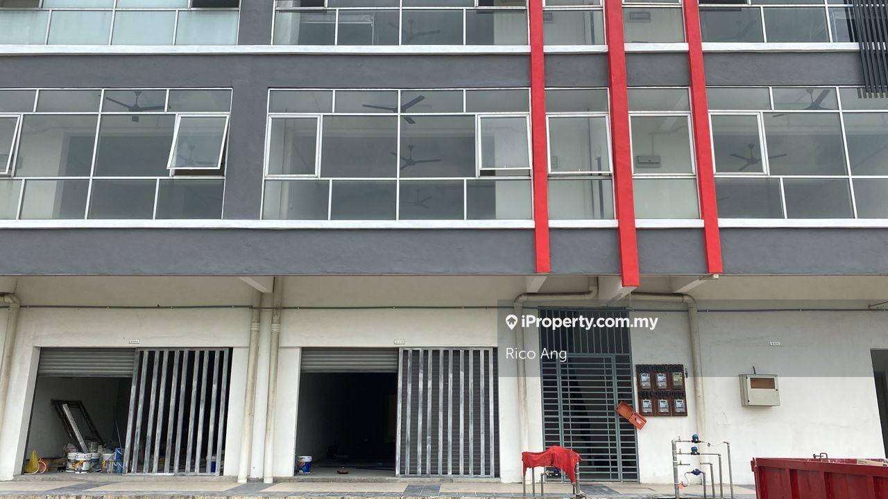 3 Storey Shop Lot next to Setia Alam 