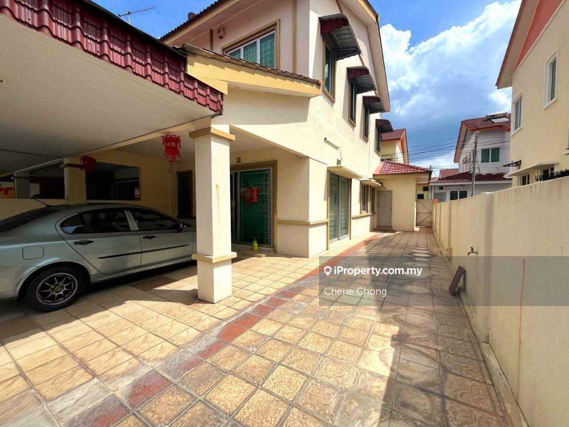 Botani Seri Margosa 2 Storey Intermediate Terrace House Corner 