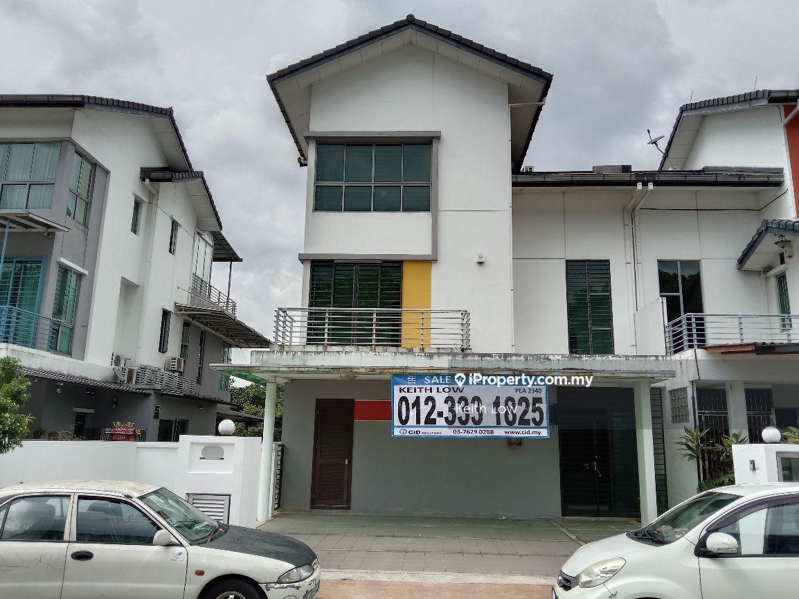Semi-D house for Sale at Sutera Damansara Rm1.55m Gated and Guarded