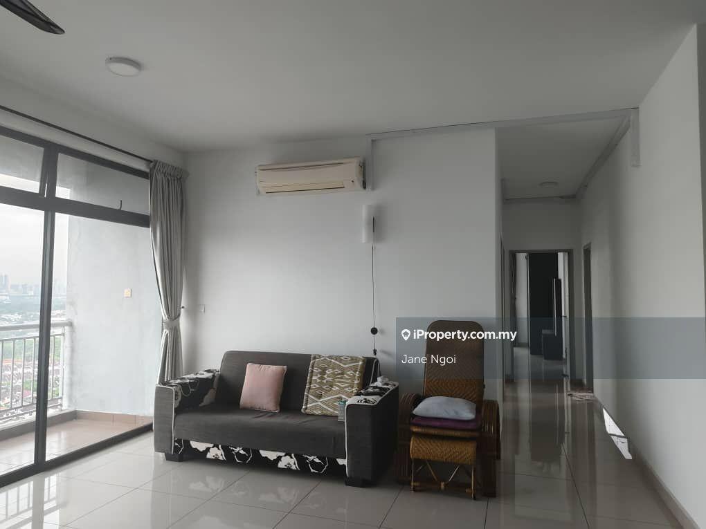 Austin Regency @ Mount Austin / Partial Furnished / City View