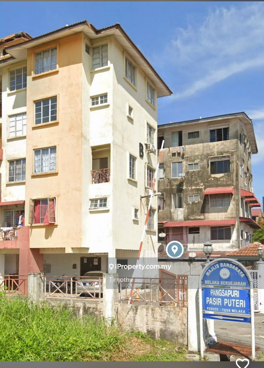Freehold apartment for sale in ujong pasir