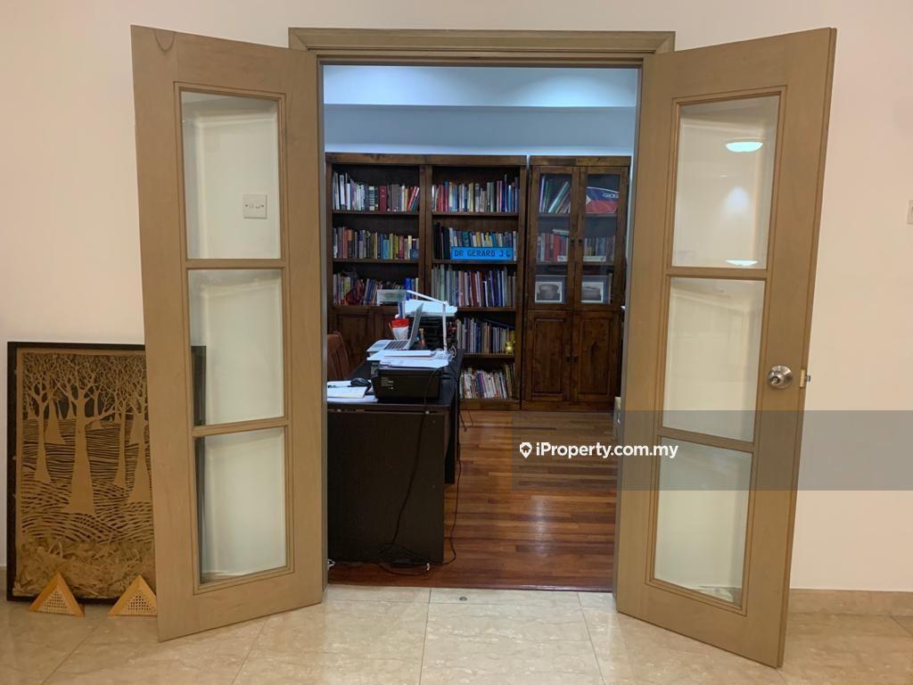 Serviced residence for Sale