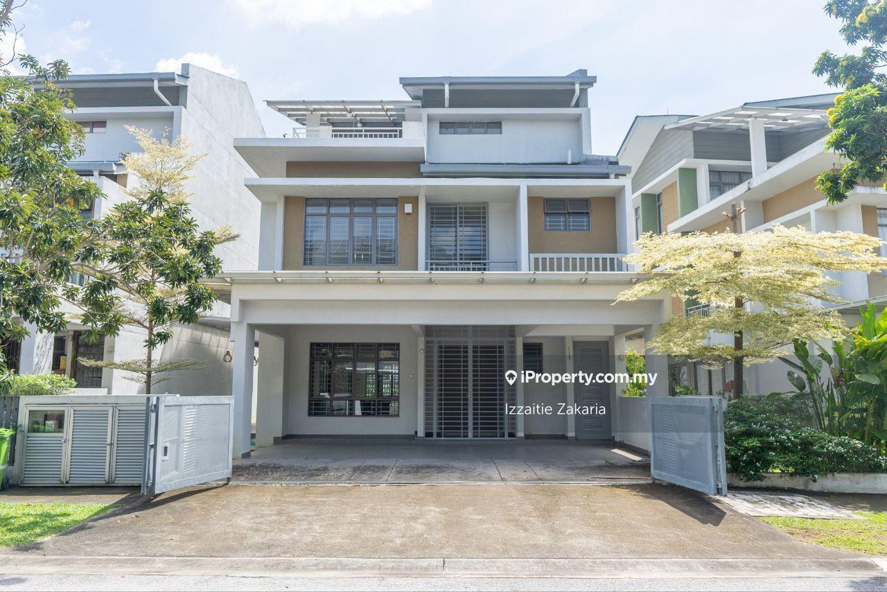 For sale 2.5 storey zero lot bungalow Presint 16 Putrajaya