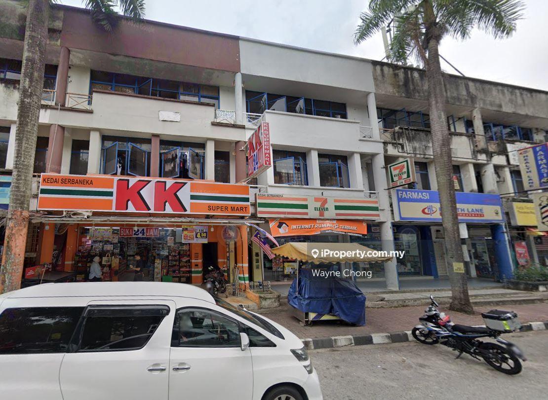 Roi 5% Facing Mainroad 3min Walk to lrt 