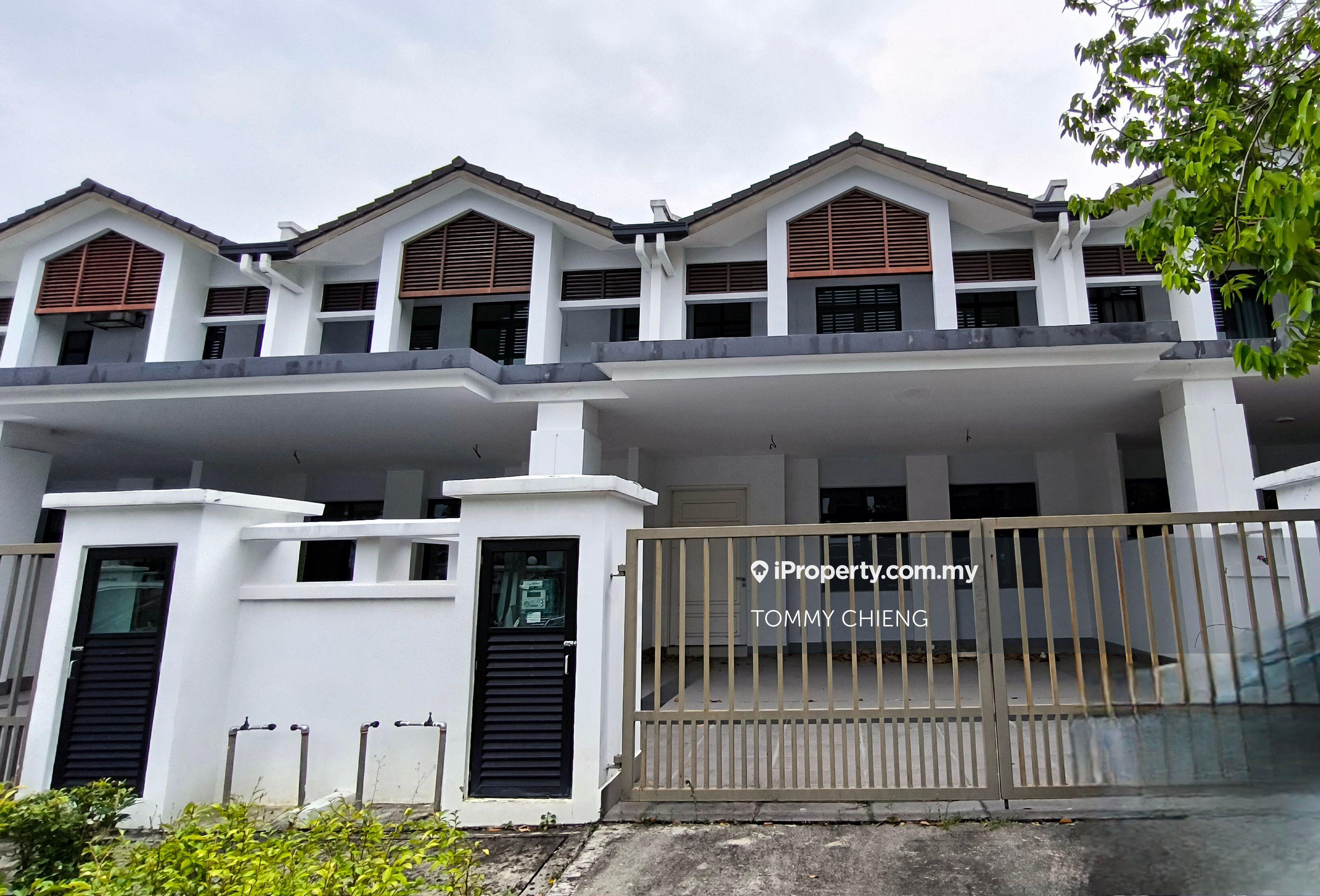 22x75 Unoccupied Intermediate Terrace House 
