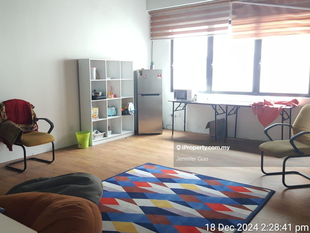 Fitted unit for rent