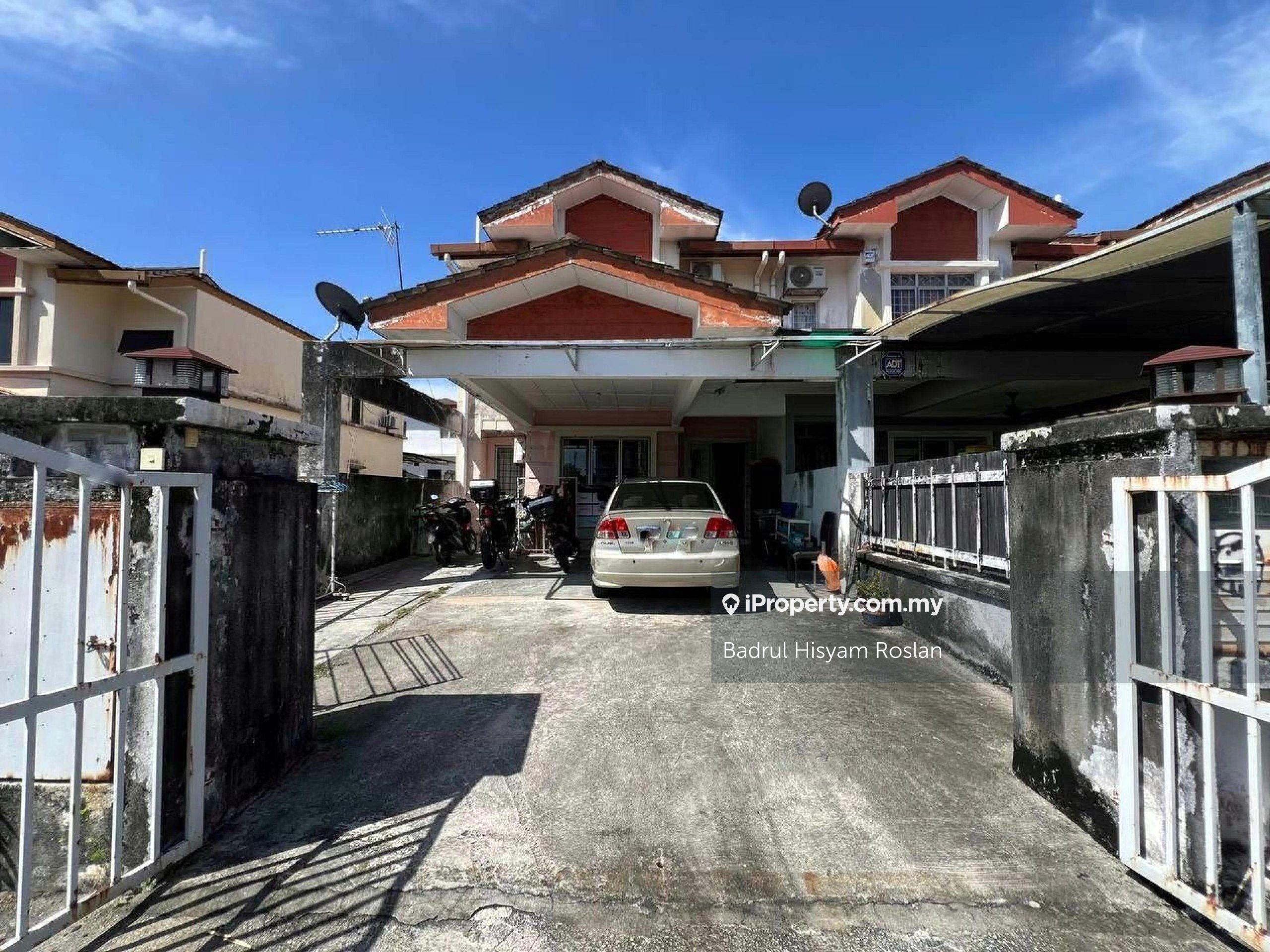 Freehold End Lot 1797ft 2 Storey Terrace House Seri Putra Bangi