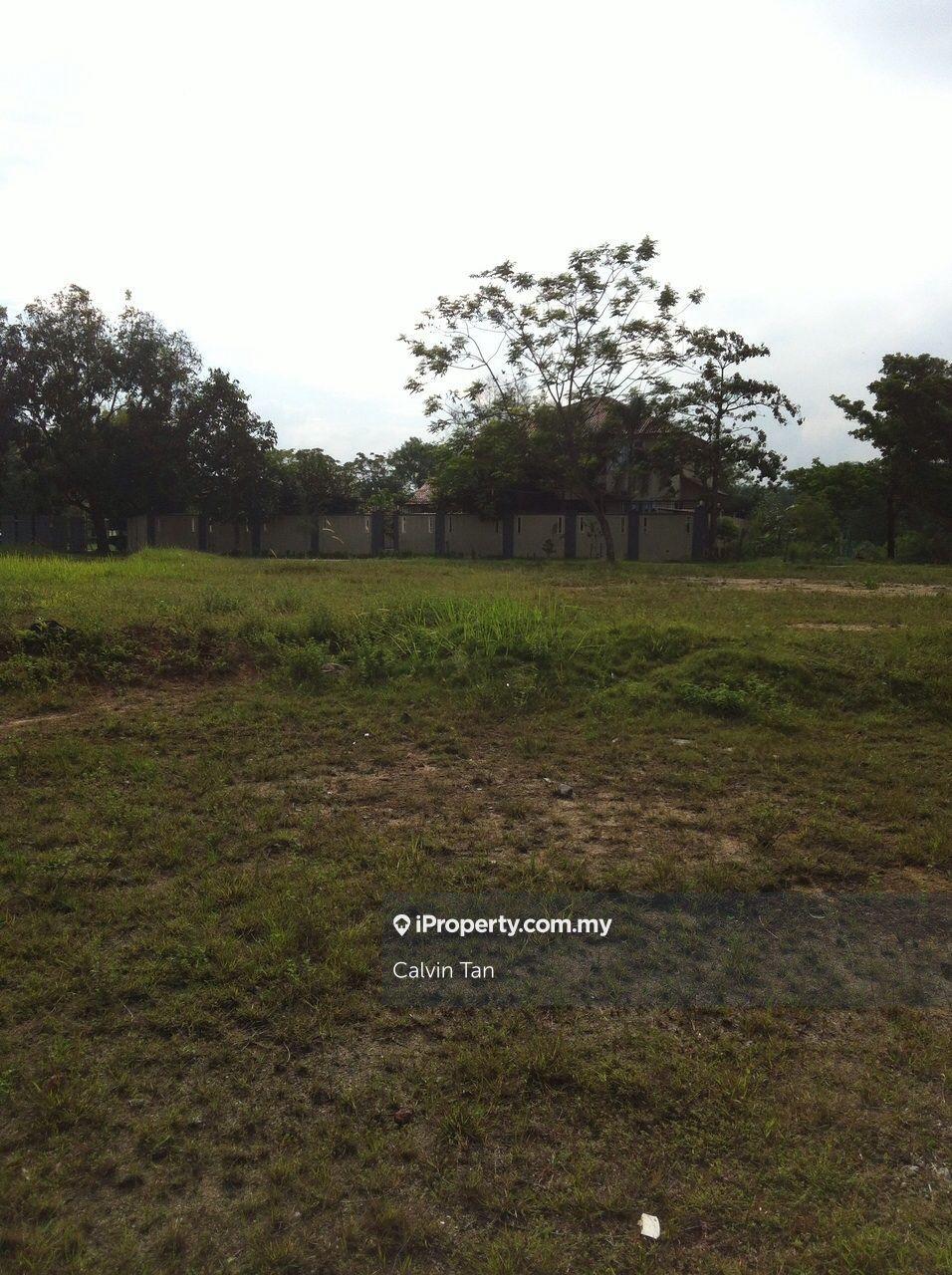 Puchong Mas land for Rent 