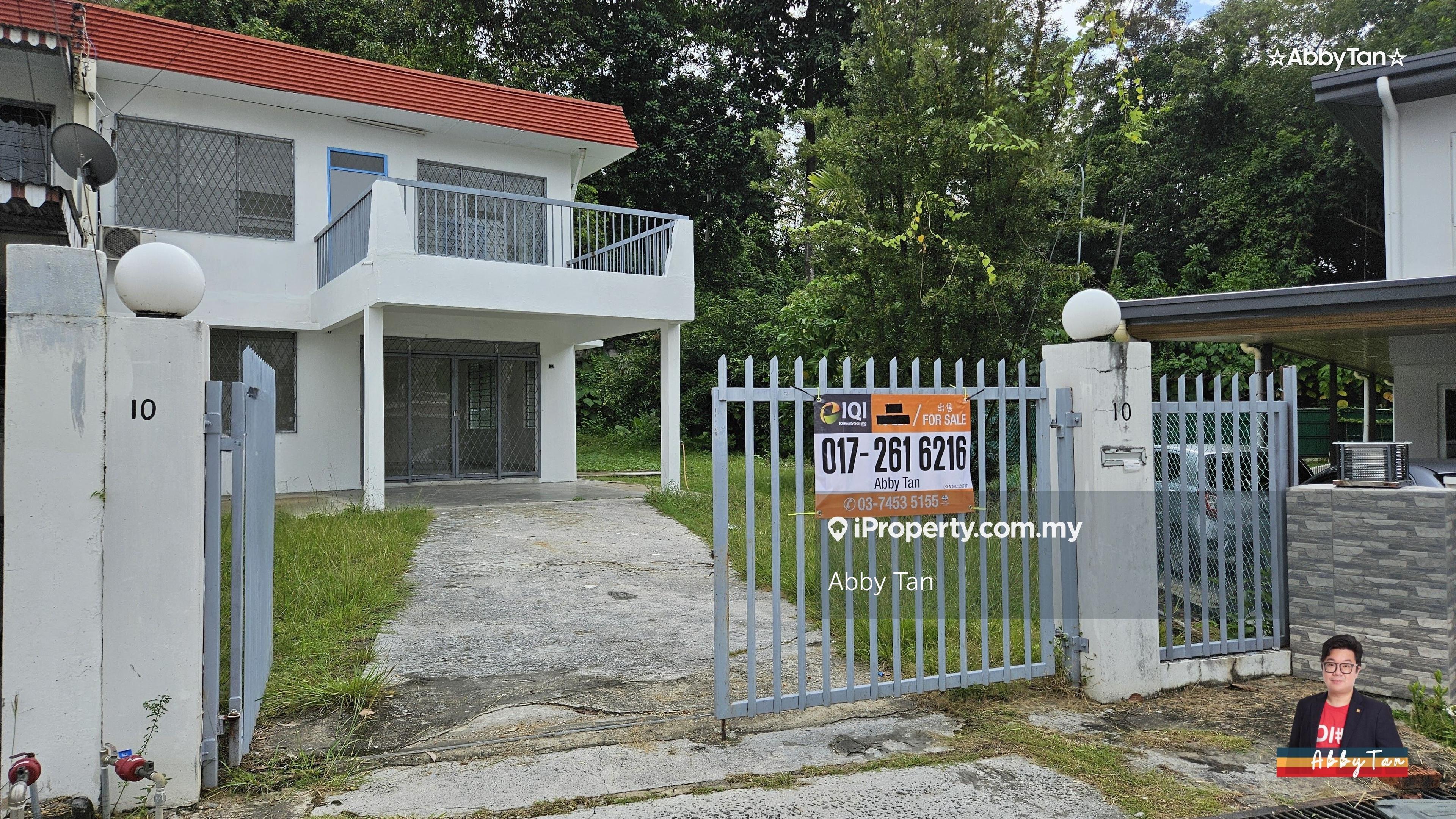Taman orkid semi-d_nice location_perfect for reno!