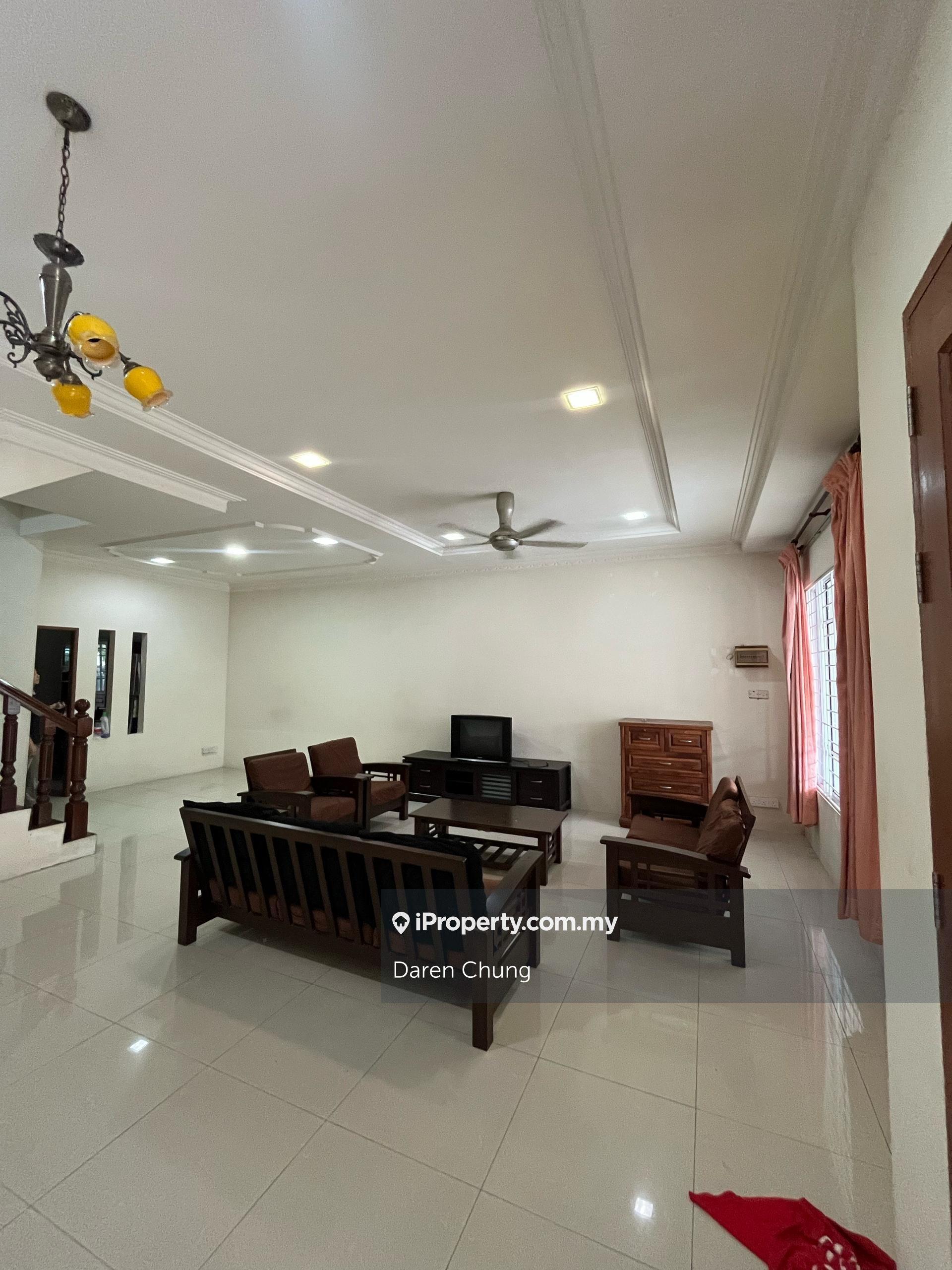 Unigarden Double Storey Intermediate House For Rent