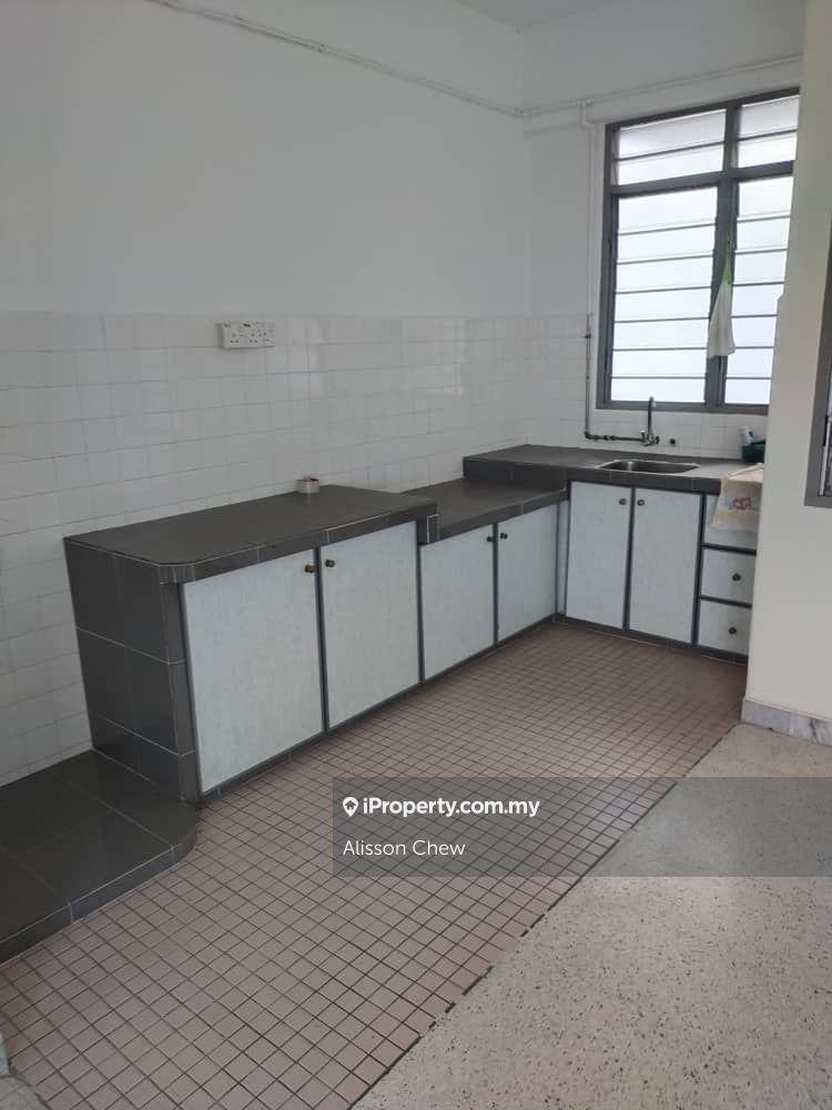 Mutiara indah , free hold , 3 rooms 2 bath