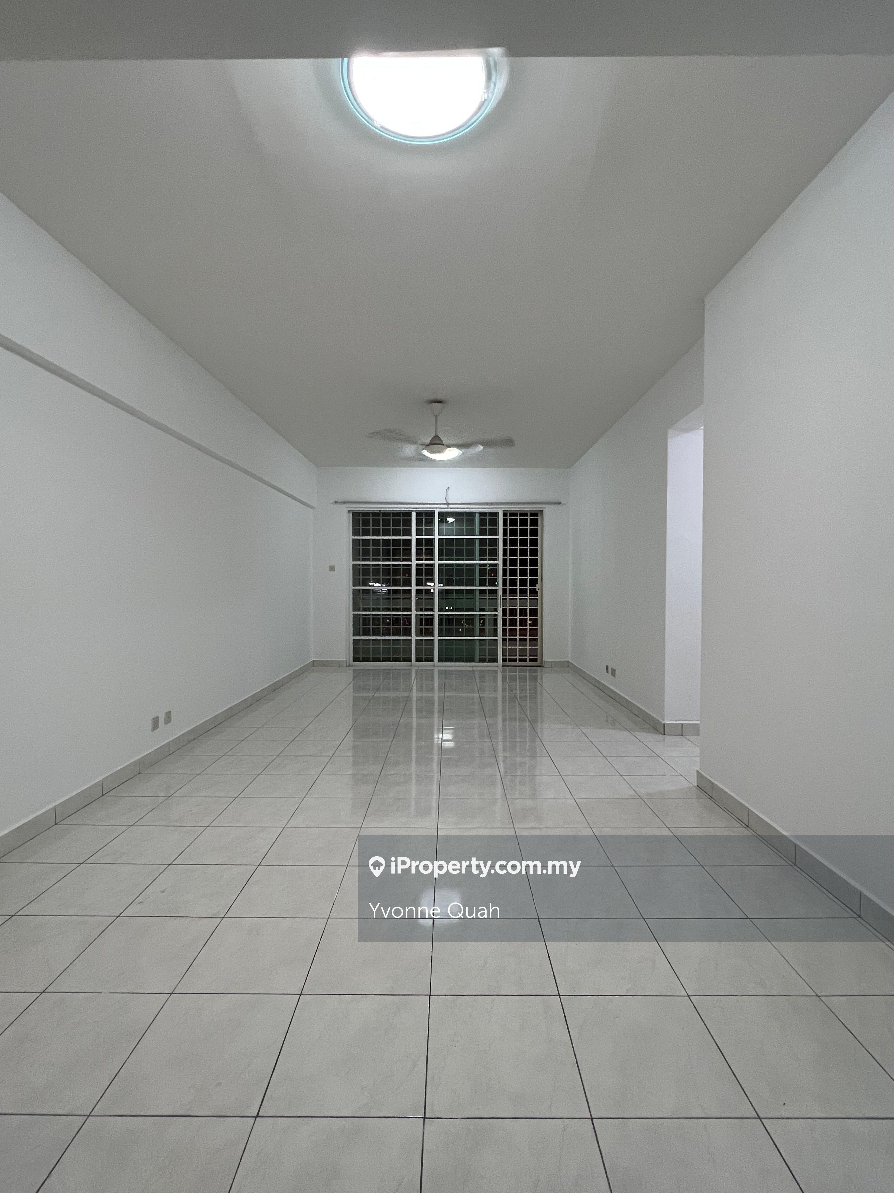 PJ Kelana Sterling Condo 1,259 sq.ft. Near Paradigm & LRT